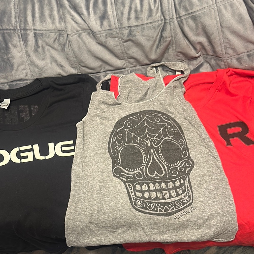Rogue Gray Skull Racerback Tank Top